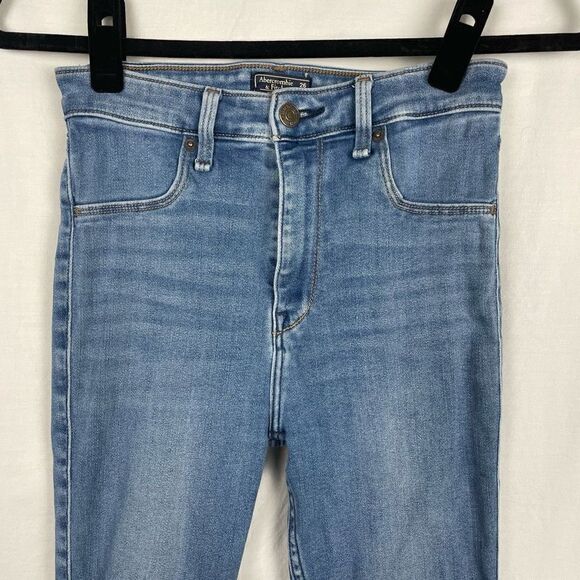 Abercrombie & Fitch Distressed High Rise Denim Jeggings - Women’s 26 - Picture 6 of 14